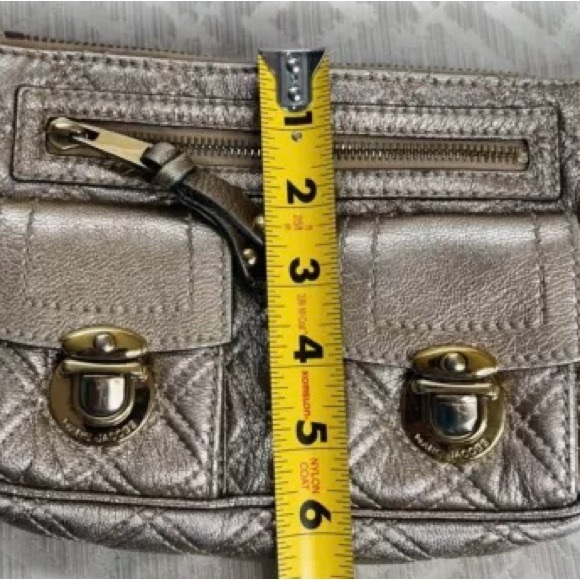 Marc Jacobs Cammie Quilted Metallic Gold Leather Handbag with Chain Strap - Picture 9 of 14